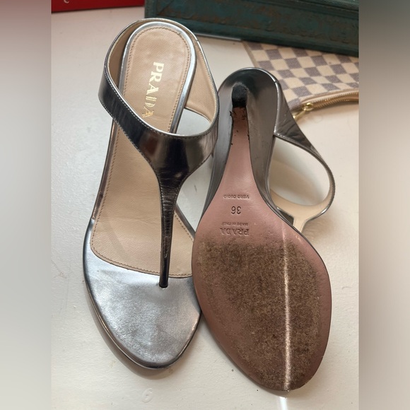 Prada kitten heel sandals size 36 - Picture 4 of 4